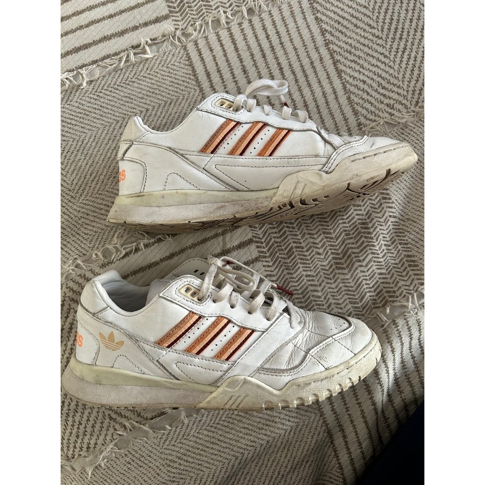 Adidas AR Trainer in Cloud White and Glow Pink - Picture 3 of 6